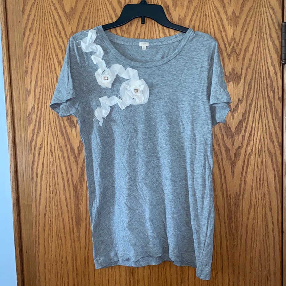 J. Crew XL grey t-shirt with ribbon flowers